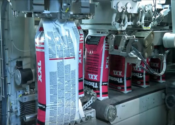 Vertical Form Fill Seal FFS Packaging Machine for Powder and Granule 25 Kg 50 Kg